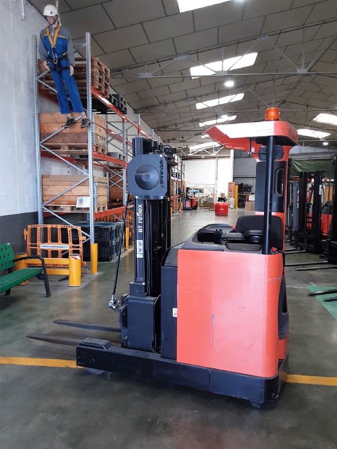 Indoor machinery-> Retractable Forklift: BT RRE 120M  10000€