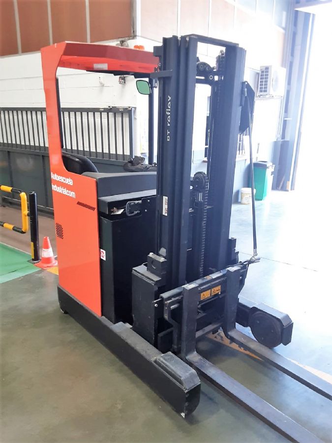 Indoor machinery-> Retractable Forklift: BT RRE 120M  10000€