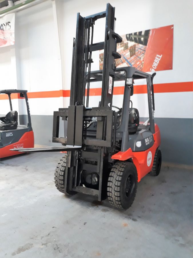 Forklifts-> Diesel forklift: TOYOTA 02-7FDF30  14500€